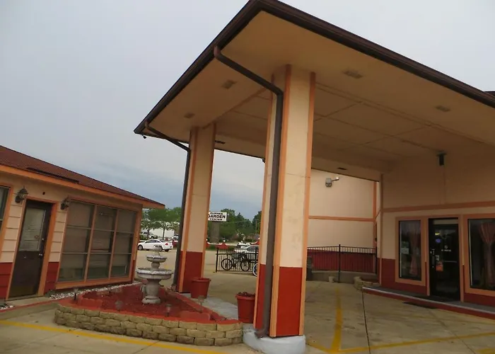 Gurnee Motel 2*